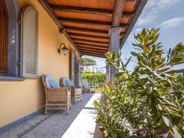 Case e ville in vendita di 260 m² in Piazza Guglielmo Marconi