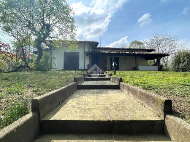 Case e ville in vendita di 261 m² in Viale Santuario, 49