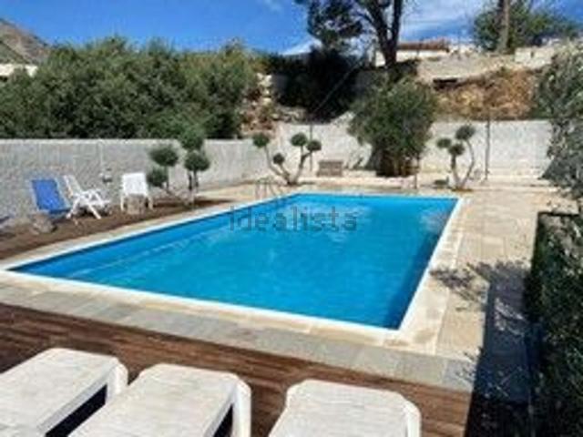 Case e ville in vendita di 261 m² in Contrada Intavolata