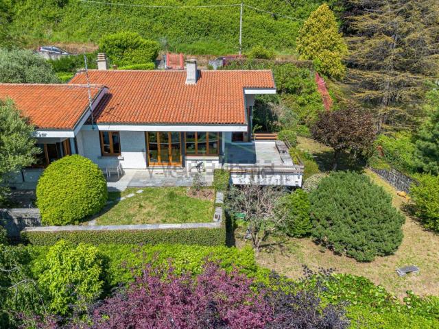 Case e ville in vendita di 262 m²