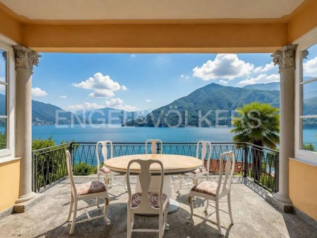 Case e ville in vendita di 262 m² in Via Casali Solivo, 1