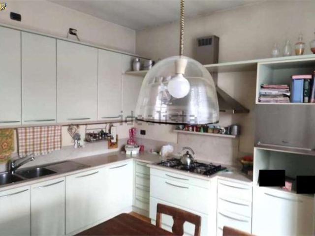 Case e ville in vendita di 262 m² in Via Alcide de Gasperi, 5