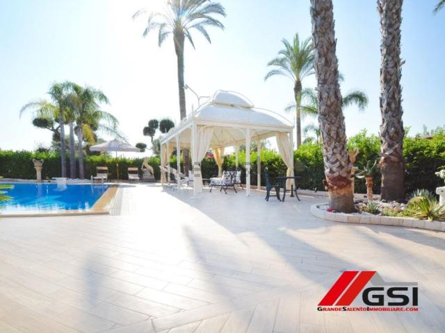 Case e ville in vendita di 263 m² in Contrada Campi