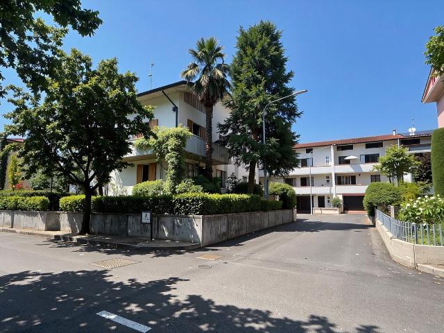 Case e ville in vendita di 264 m² in Via Orto Caporal, 5