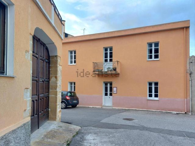 Case e ville in vendita di 264 m² in Via Principessa Maria