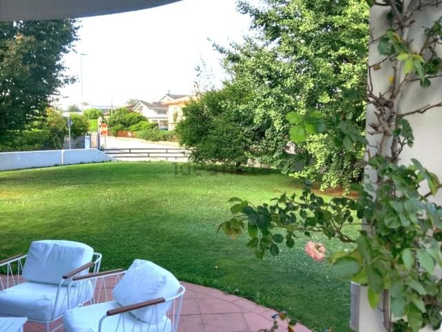 Case e ville in vendita di 264 m² in Viale della Libertà