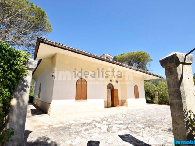 Case e ville in vendita di 265 m²