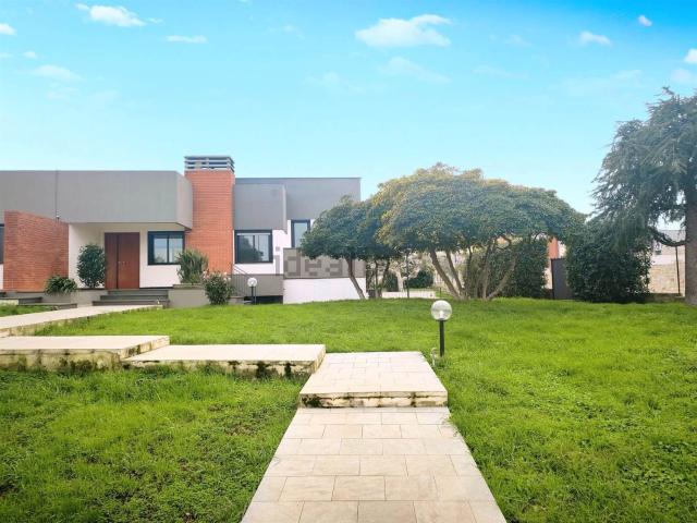 Case e ville in vendita di 265 m²