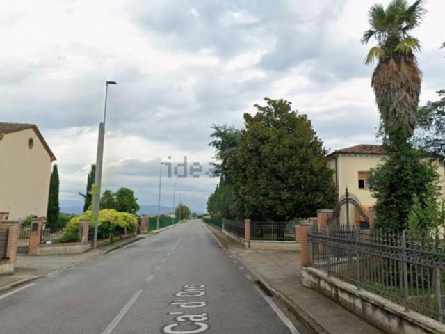 Case e ville in vendita di 265 m² in Via Ca&apos  d&apos  Oro
