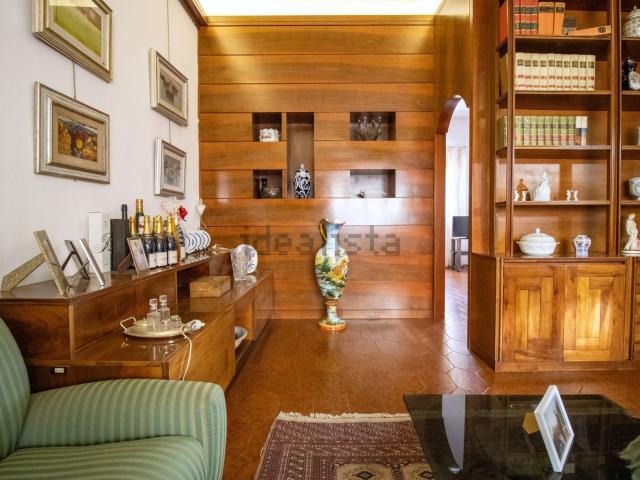 Case e ville in vendita di 265 m² in Via A. Gramsci