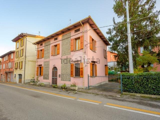 Case e ville in vendita di 265 m² in Via Gesso, 35