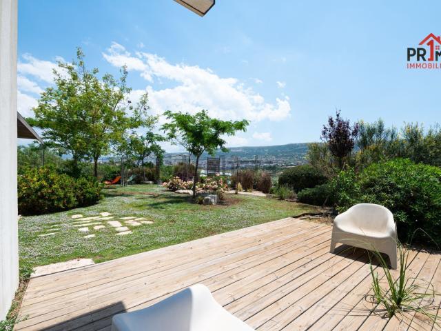 Case e ville in vendita di 265 m² in Via delle Aquile