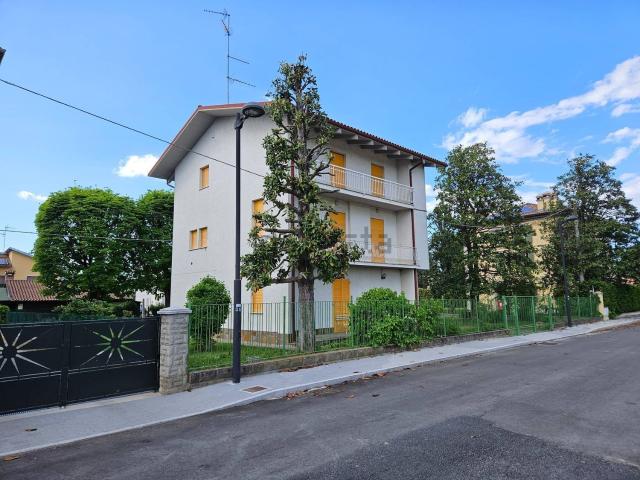 Case e ville in vendita di 265 m² in Via V. Alfieri, 32