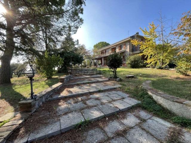 Case e ville in vendita di 266 m²