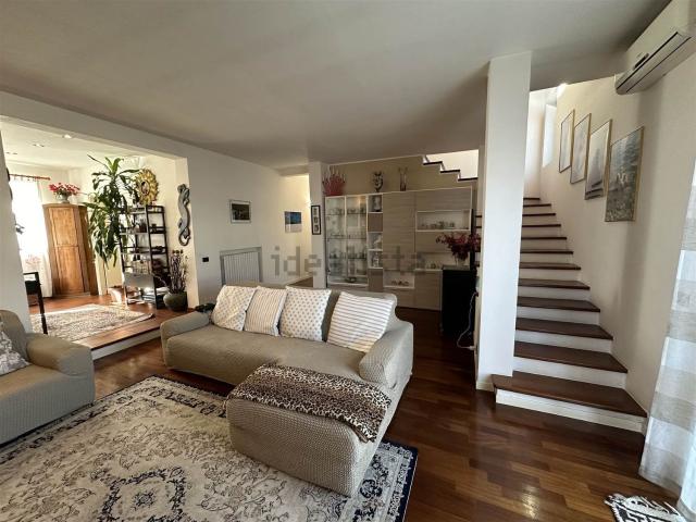 Case e ville in vendita di 267 m²