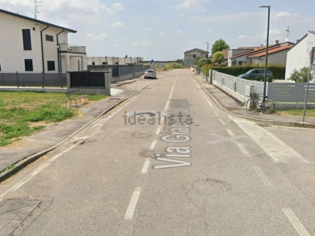Case e ville in vendita di 267 m² in Via Giosuè Carducci
