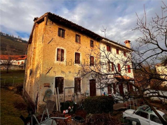 Case e ville in vendita di 267 m² in Via dei Bert