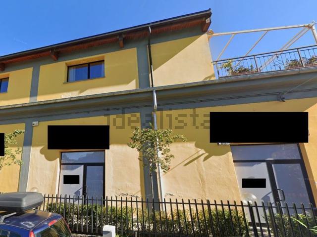 Case e ville in vendita di 2680 m² in Via Alpi Giulie