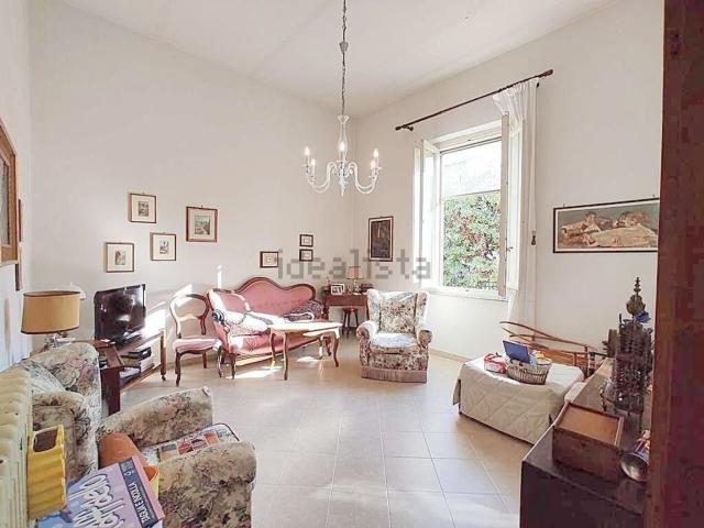 Case e ville in vendita di 269 m² in Via Fiume