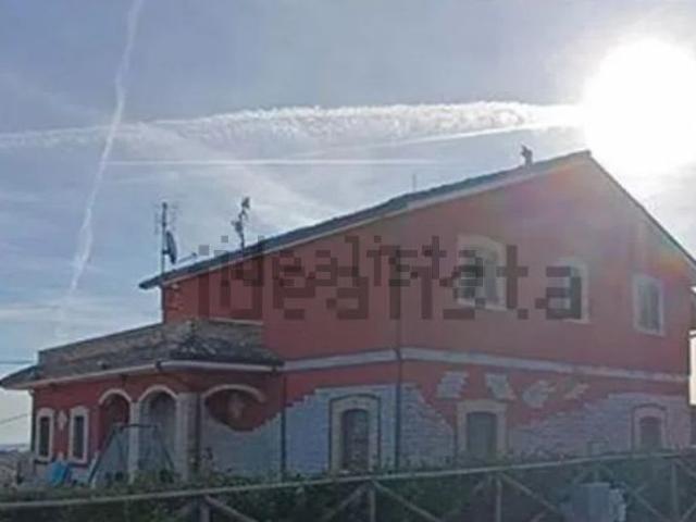 Case e ville in vendita di 269 m² in Contrada Collepietro