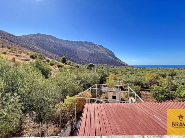 Case e ville in vendita di 269 m² in Strada Provinciale 16, 16
