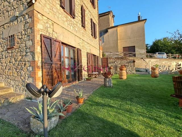 Case e ville in vendita di 270 m²