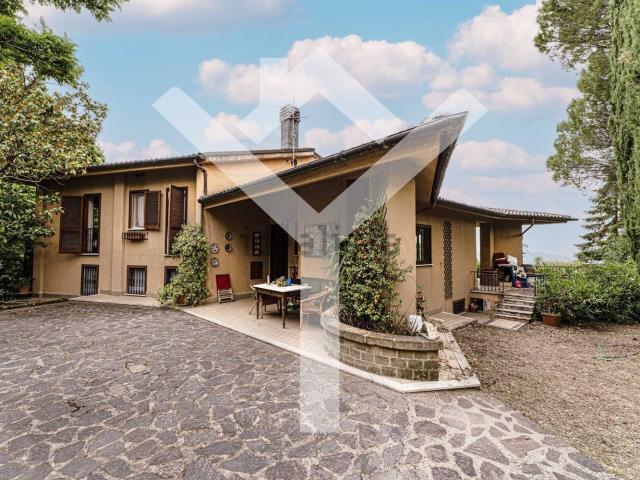 Case e ville in vendita di 270 m²