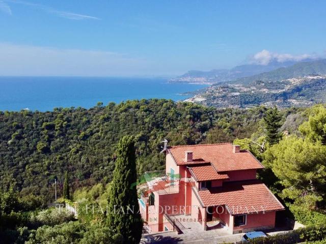 Case e ville in vendita di 270 m²