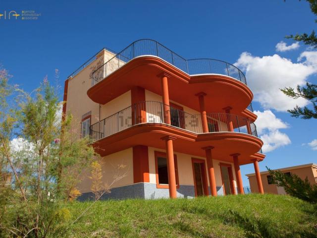 Case e ville in vendita di 270 m²