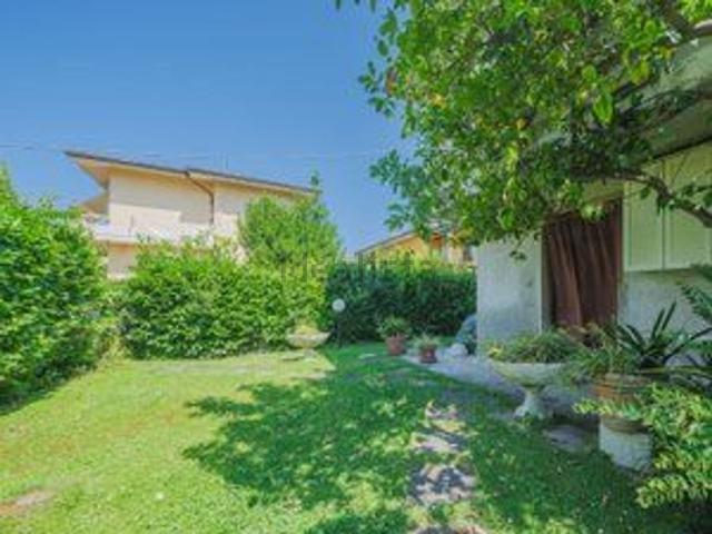 Case e ville in vendita di 270 m²