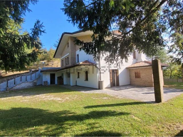 Case e ville in vendita di 270 m²