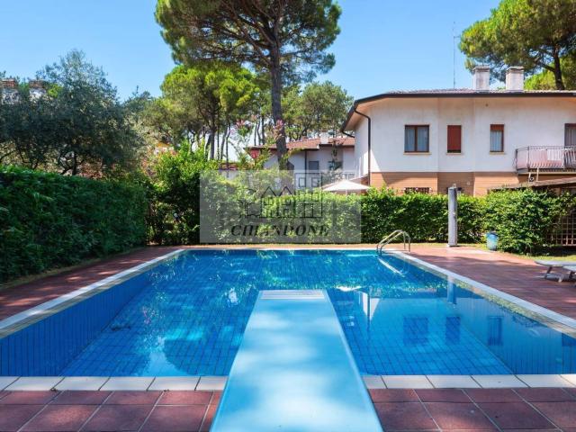Case e ville in vendita di 270 m²