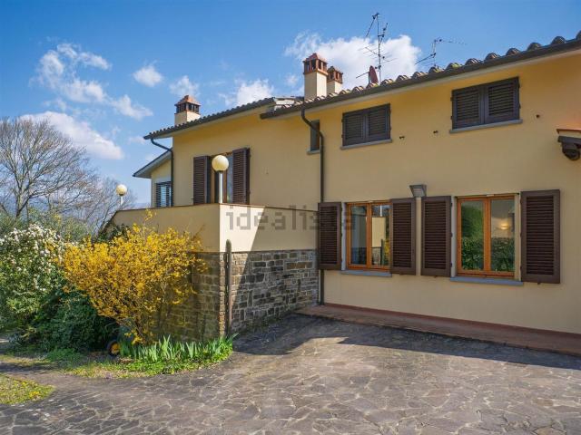 Case e ville in vendita di 270 m²
