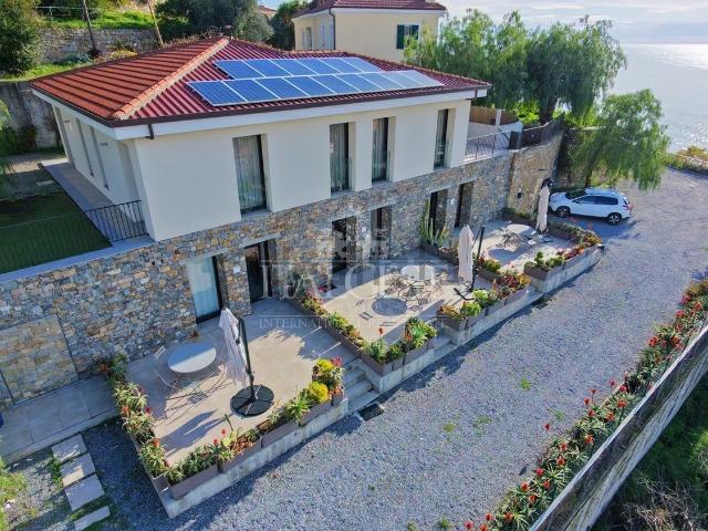 Case e ville in vendita di 270 m²