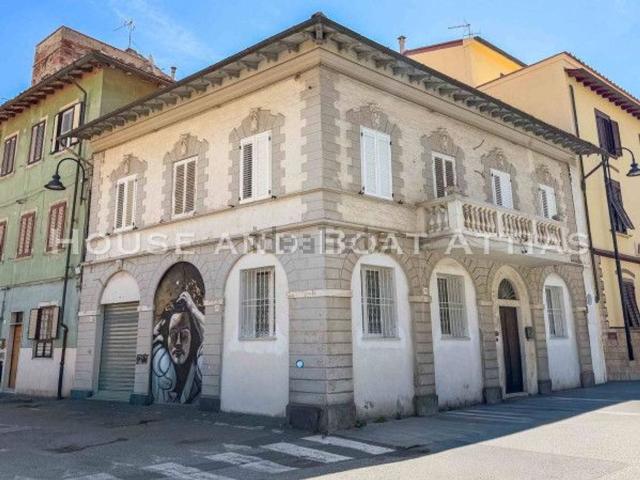 Case e ville in vendita di 270 m²