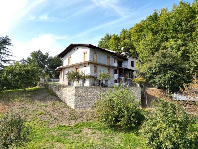 Case e ville in vendita di 270 m²