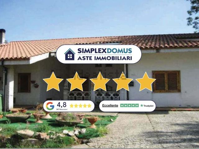 Case e ville in vendita di 270 m² in Via Assunta