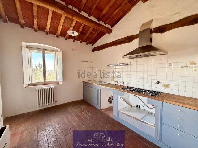 Case e ville in vendita di 270 m² in Via Grevigiana