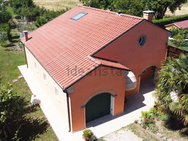 Case e ville in vendita di 270 m² in Via Deserto