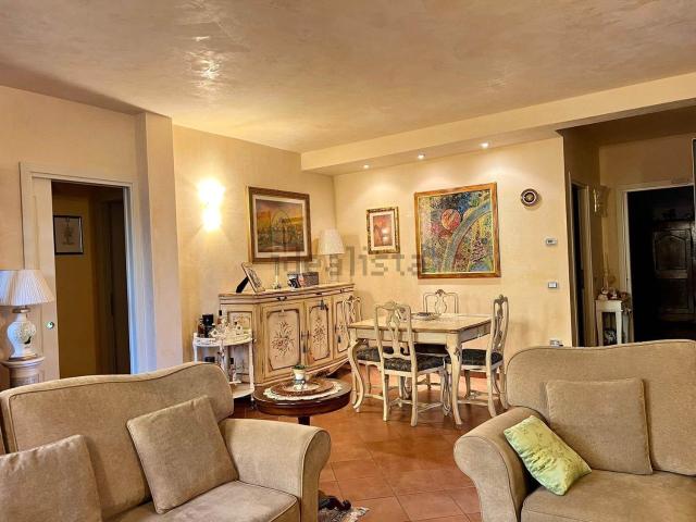 Case e ville in vendita di 270 m² in Via di Selvatana, 84