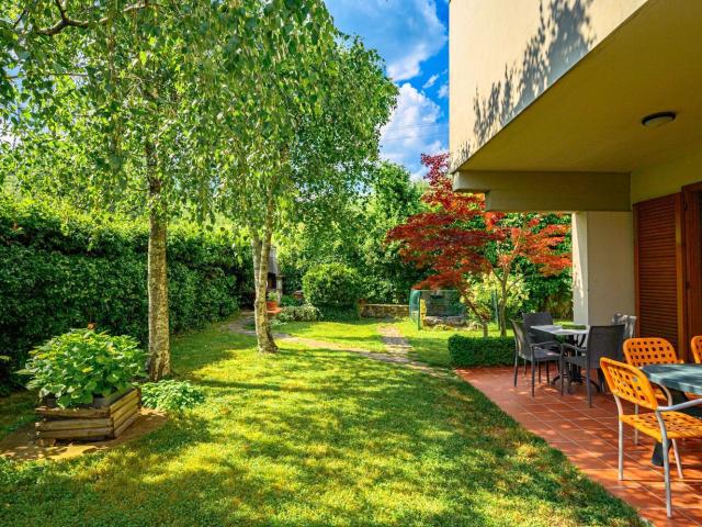 Case e ville in vendita di 270 m² in Via Monte Leonese