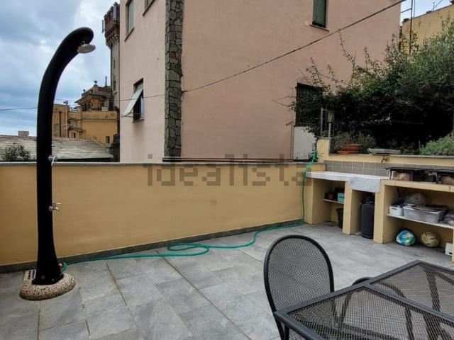 Case e ville in vendita di 270 m² in Via Nicola Fabrizi