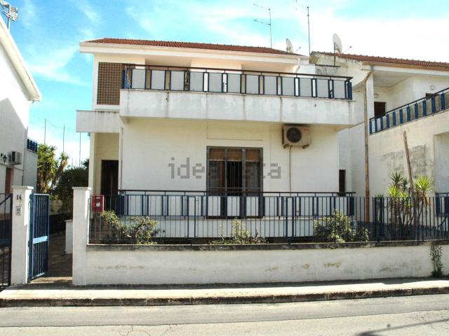 Case e ville in vendita di 270 m² in Via Sorani, 14