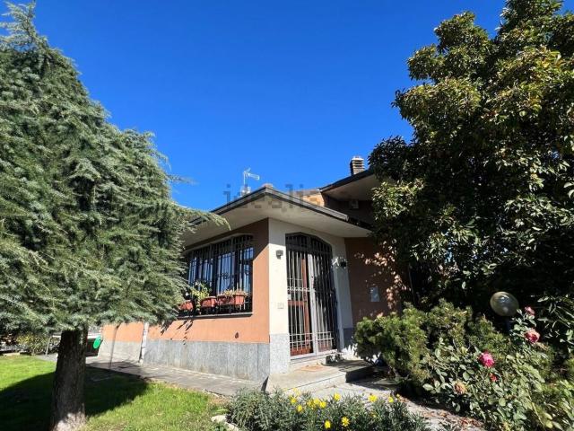 Case e ville in vendita di 270 m² in Via San Giorgio