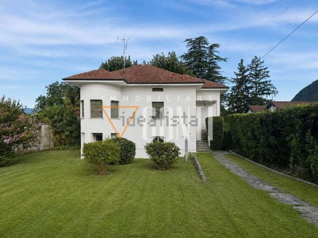 Case e ville in vendita di 270 m² in Via Roma, 68