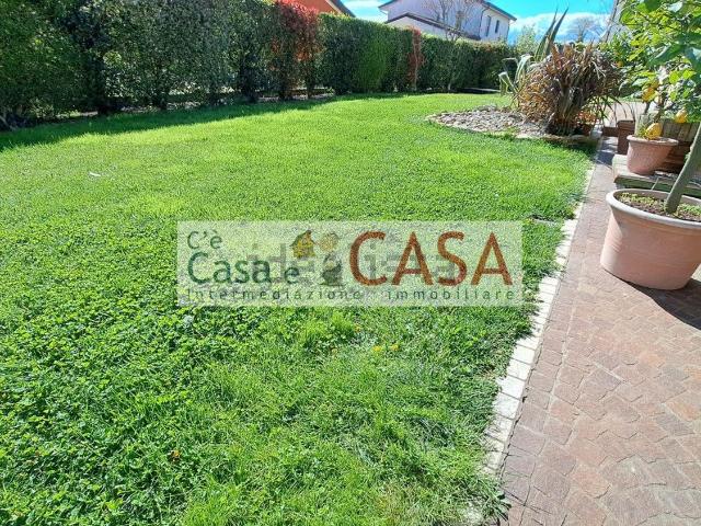 Case e ville in vendita di 270 m² in Via Roma