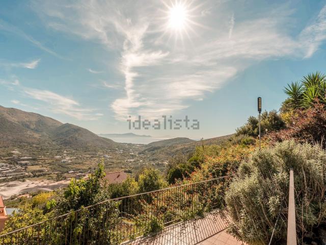 Case e ville in vendita di 270 m² in Contrada Bucefalo, 48