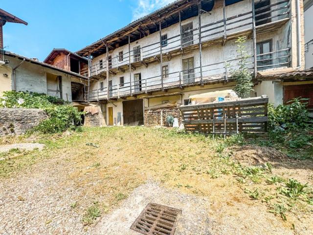 Case e ville in vendita di 271 m² in Via Cristoforo Colombo, 8