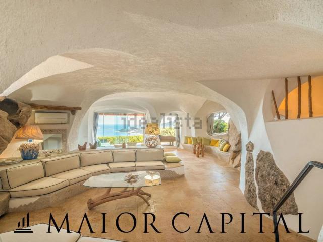 Case e ville in vendita di 271 m² in Via della Folaga