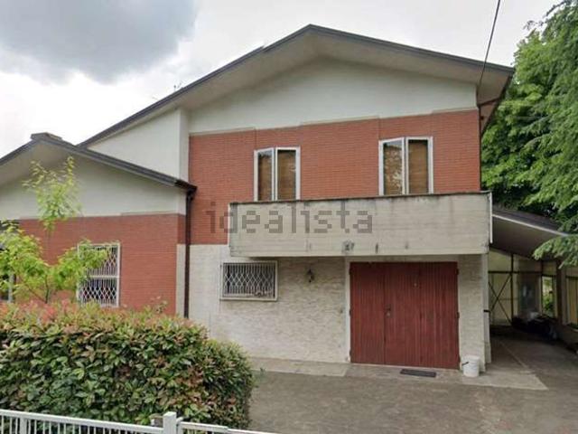 Case e ville in vendita di 271 m² in Via Fratelli Rosselli, 6